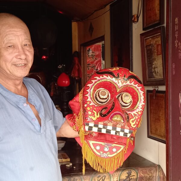 金獅雄威震乾坤—謝姓獅團